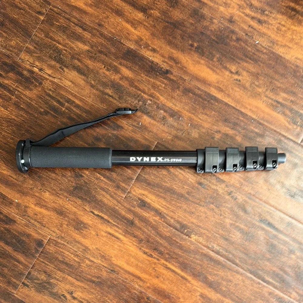 Dynex Camera Monopod ( DX-SW040)